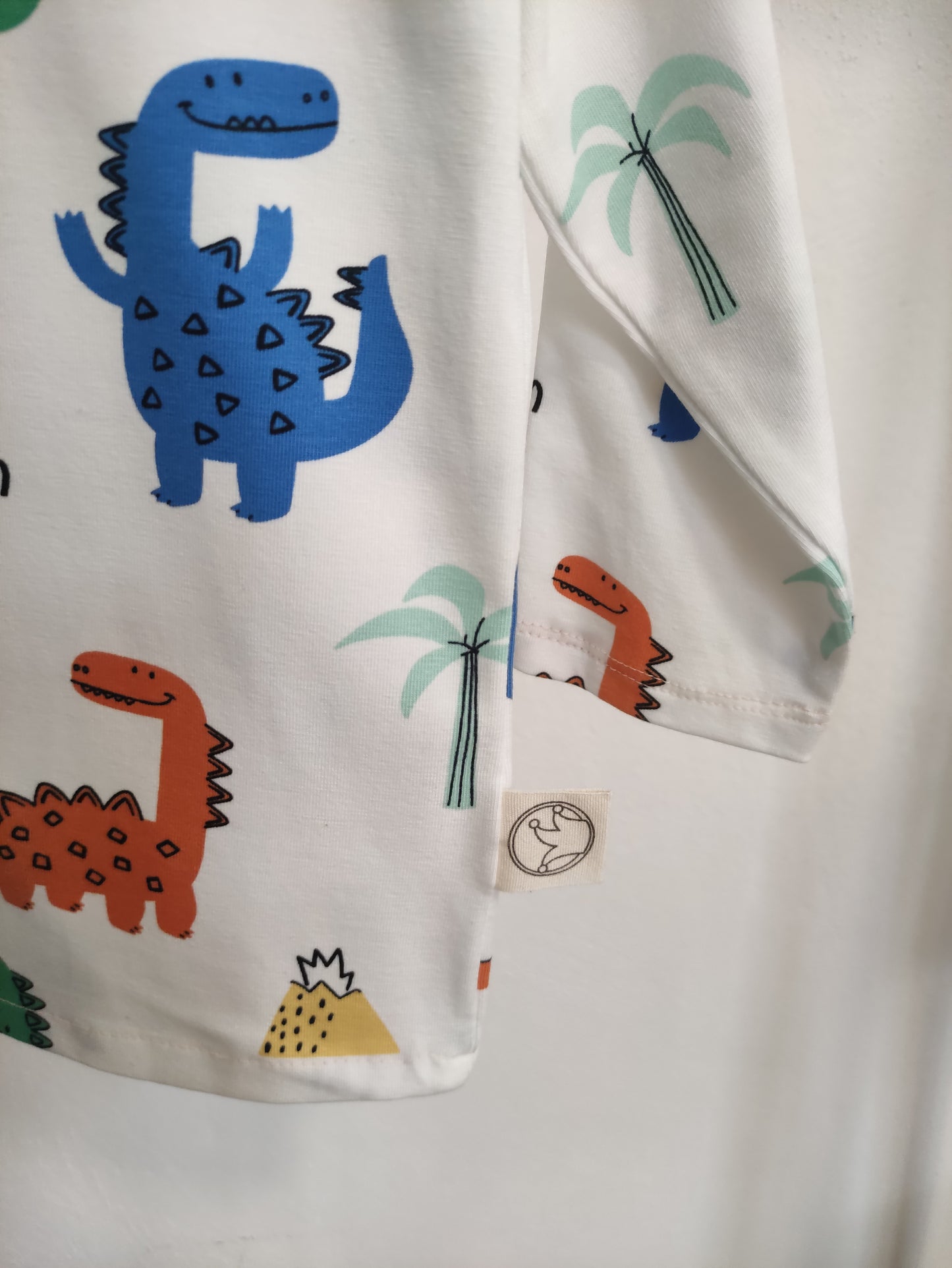 T-Shirt lunga Dinosauri