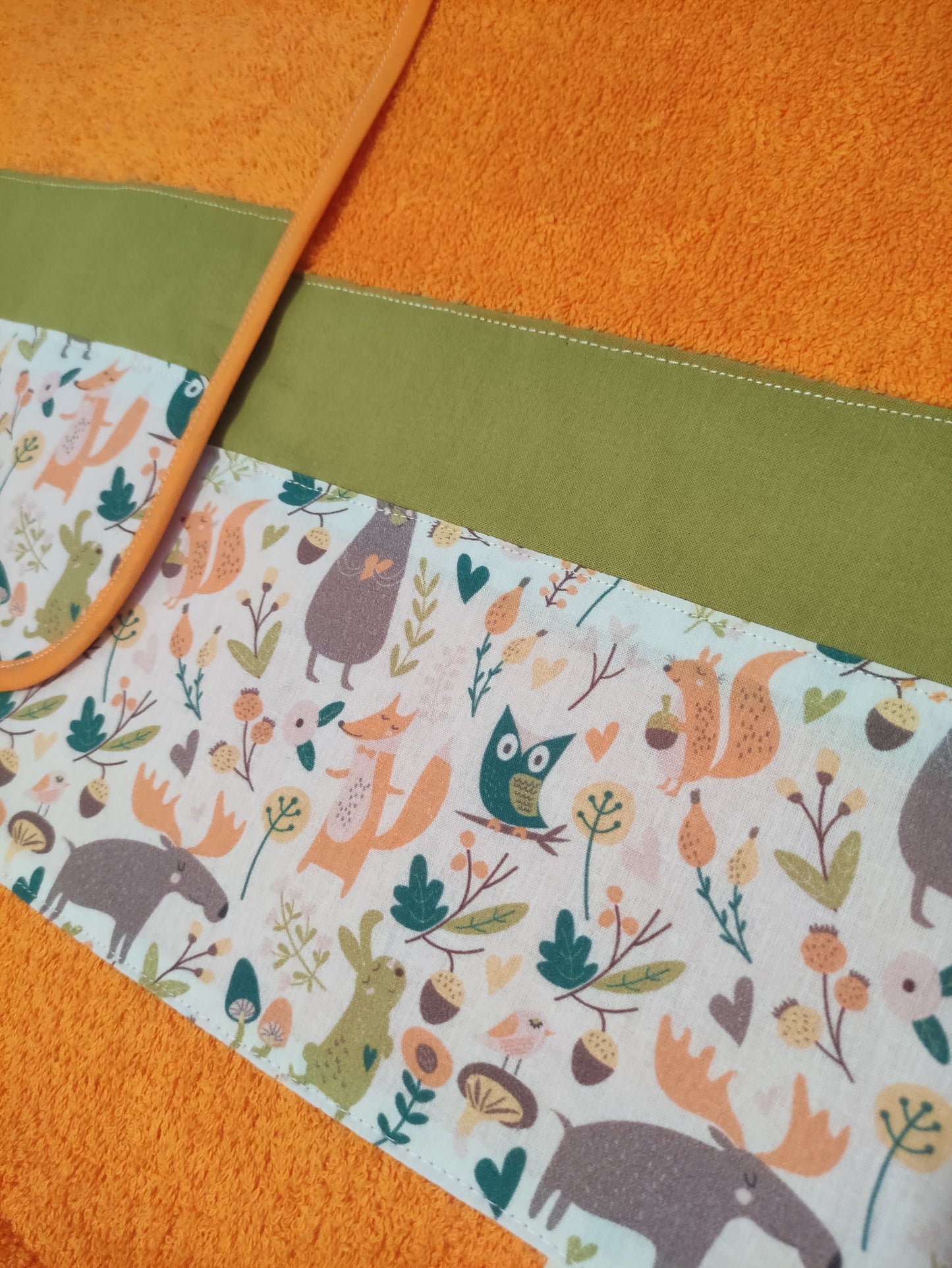 Set Asciugamano e Bavaglino Alci